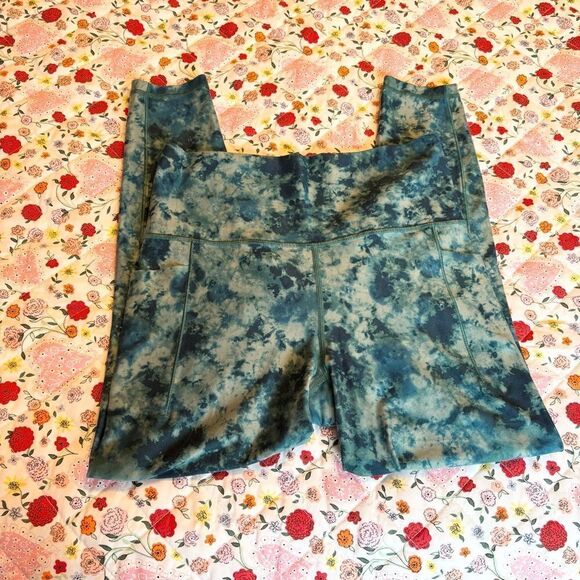 Athleta Salutation Stash Pocket II Printed 7/8 Tight - Picture 6 of 8